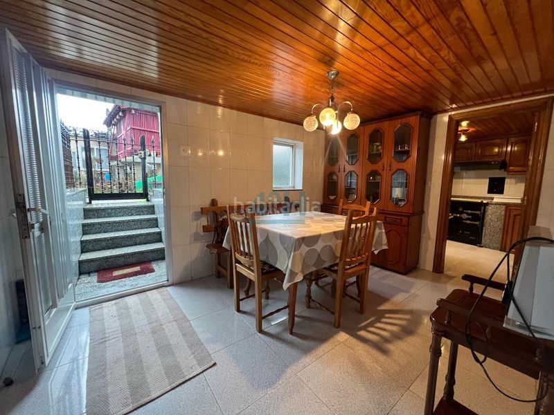 Foto a85551ae-6d76-40ab-942d-ba8f20795566. Casa amb aparcament a Maceda