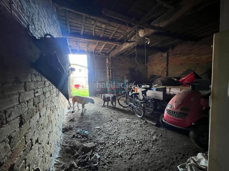 Foto b2ae0a2d-c667-4505-a9cf-b7950a345c69. Casa amb aparcament a Maceda