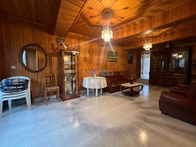 Foto dbd08f84-b824-4116-ac1d-f99ce3a2a900. Casa amb aparcament a Maceda