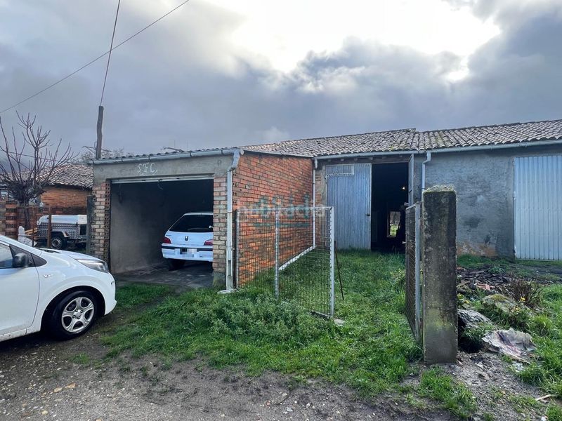 Foto dd78d8ab-a35b-4886-908c-528a2c08babc. Casa amb aparcament a Maceda