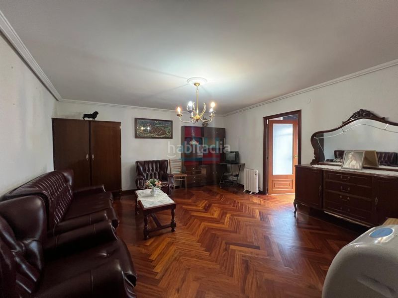 Foto ecc5cc8c-853e-49b7-b7dc-81af5db495f6. Casa amb aparcament a Maceda