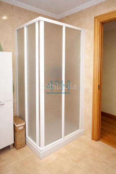 Foto ac948905-d63e-4a0c-b4c5-08f9a5f86a1a. Pis amb calefacció aparcament a Centro Ourense