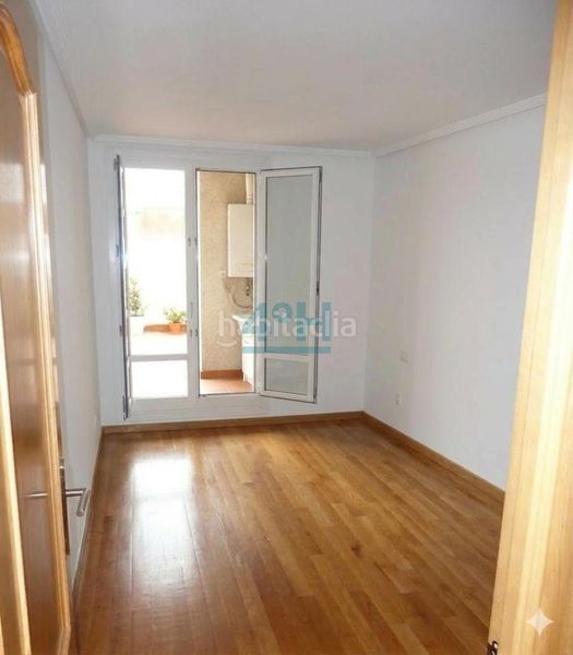 Foto e632fc97-a857-4542-867b-8f287339aef6. Pis amb calefacció aparcament a Centro Ourense