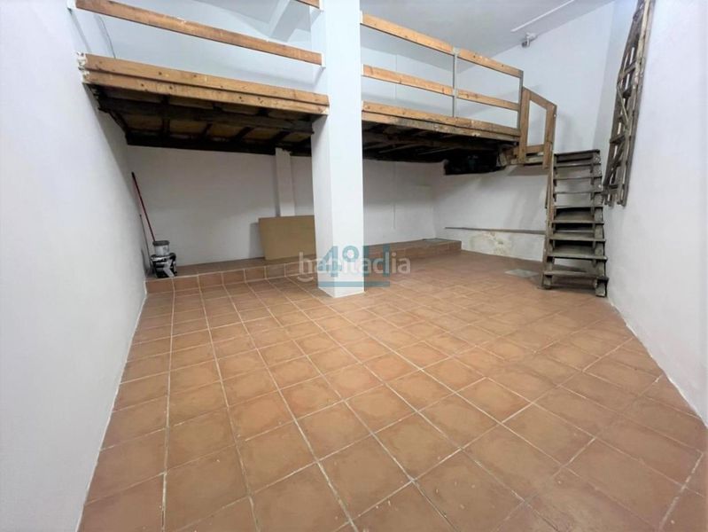Foto 696f4256-8bc0-4b58-a6e2-f8b07044f2b3. Aparcament cotxe a A Carballeira Ourense