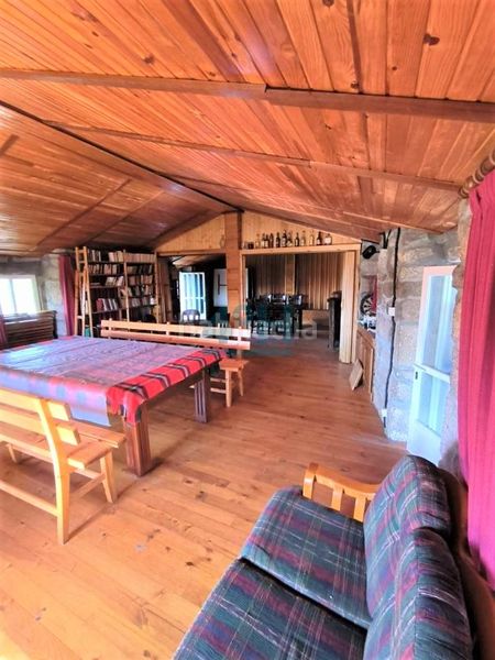 Foto 2de086fa-7dc1-4e77-92f7-88176b6b3625. Casa amb calefacció a Coles