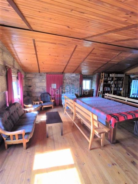 Foto 51b3c3d4-3ff1-46a4-ad5c-709272834566. Casa amb calefacció a Coles