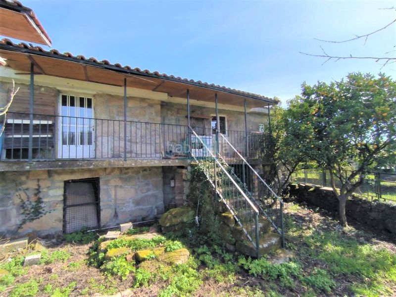 Foto f54fa2fd-d358-48b7-8b69-985616cfefe4. Casa amb calefacció a Coles