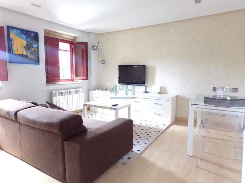 Foto a75ac970-771d-4c64-83dd-635df5a8c602. Estudio en Casco Viejo Ourense
