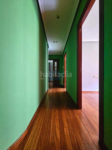 Foto 240a2380-6a65-4f6e-8a1e-8e296e9ec45a. Apartament amb calefacció aparcament a Barbadás