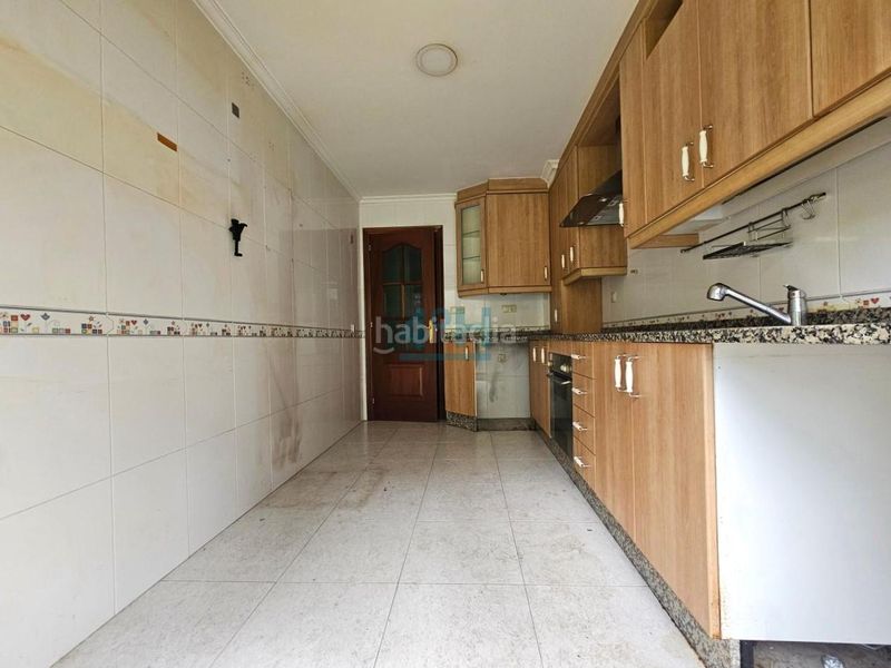 Foto de3bb92b-9a7d-4032-bedb-950e63fced7f. Apartament amb calefacció aparcament a Barbadás