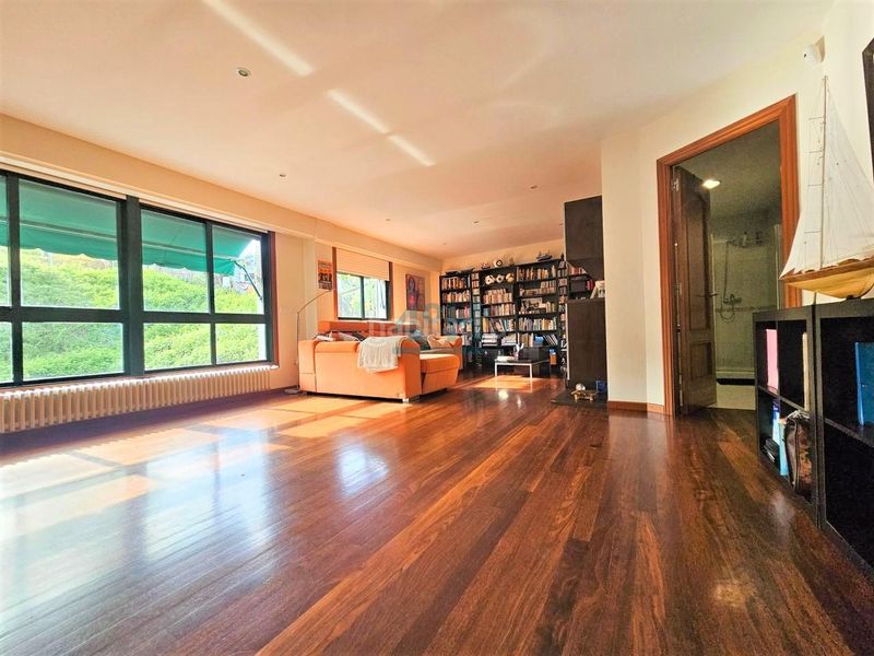 Foto a141bac1-33d7-4e53-aa5f-ef1cf9cc78b4. Apartament amb calefacció aparcament a Barbadás