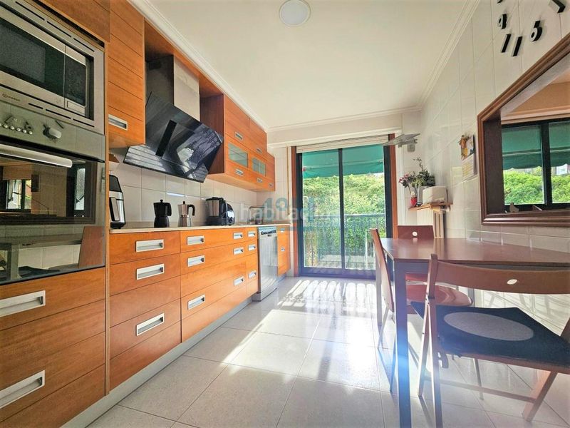 Foto c33d818a-218e-47ed-bd3a-584809327d06. Apartament amb calefacció aparcament a Barbadás