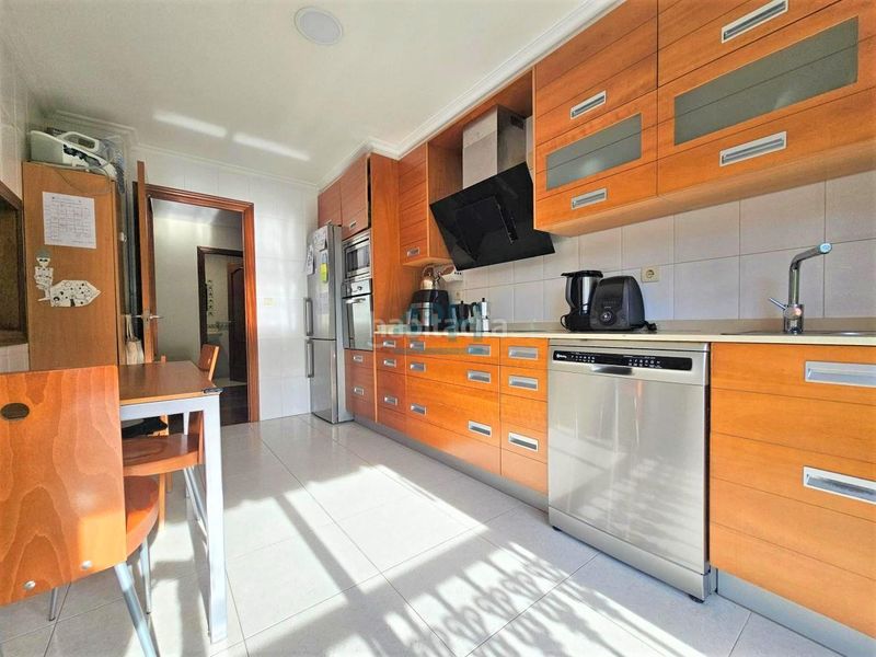 Foto cb1a5ab4-7ad5-4659-9820-2d10d8b26048. Apartament amb calefacció aparcament a Barbadás