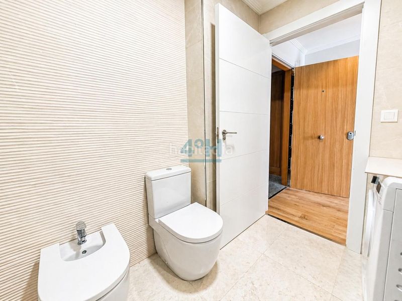 Foto 5339417c-e43f-40c7-9757-f227939fcf66. Apartament amb calefacció aparcament a Centro Ourense