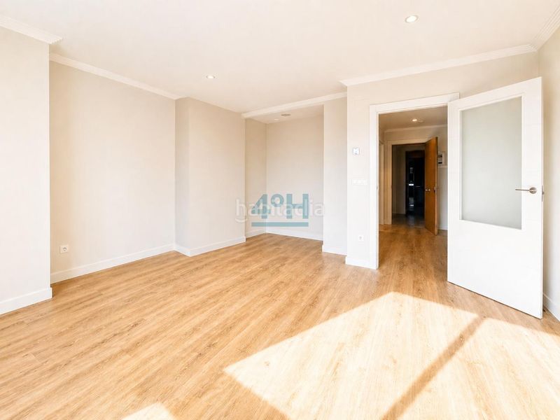 Foto cdd7ef2b-643e-4042-a6cc-1600a76e5ad6. Apartament amb calefacció aparcament a Centro Ourense