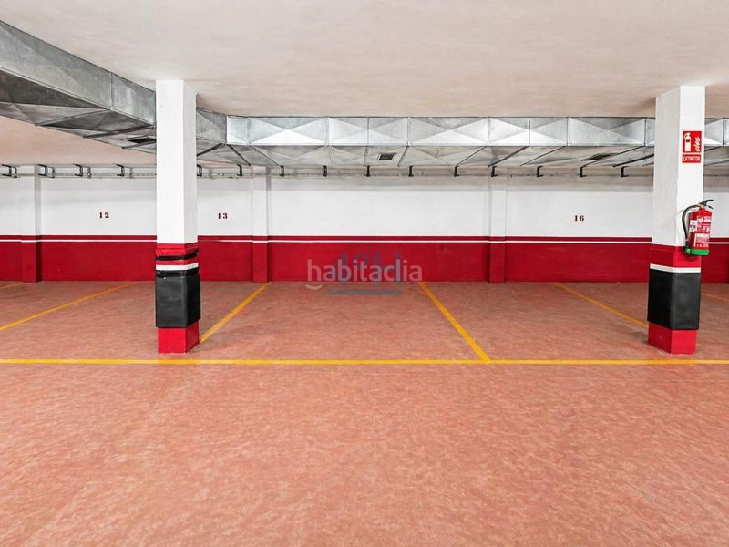 Foto c9a79f04-90f2-401b-ba79-68a9d20c6e10. Aparcament cotxe a Centro Ourense