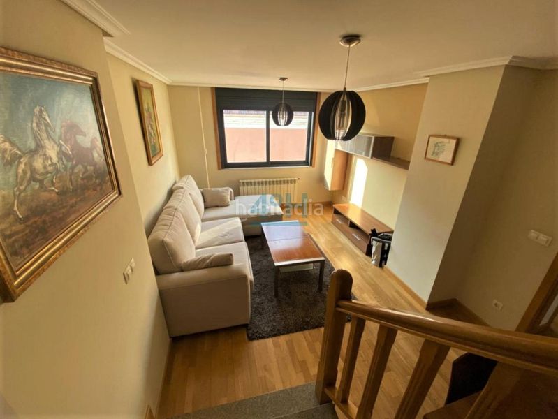 Foto 3ea4706a-fd03-4dae-bb3e-3f7415bbcef0. Dúplex amb calefacció a Universidad Ourense