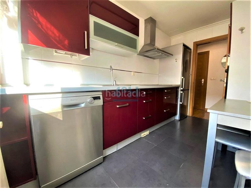 Foto d54c1ff7-e55f-4927-84d0-fd51603dd7a6. Dúplex amb calefacció a Universidad Ourense