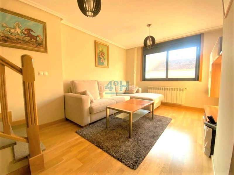 Foto df35a263-39da-4ac3-8993-e1b0bd455e79. Dúplex amb calefacció a Universidad Ourense