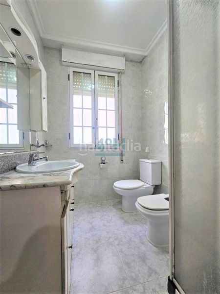 Foto 53094e81-6291-493f-852a-bb3288d1a24b. Casa aparellada amb calefacció aparcament a San Francisco Ourense