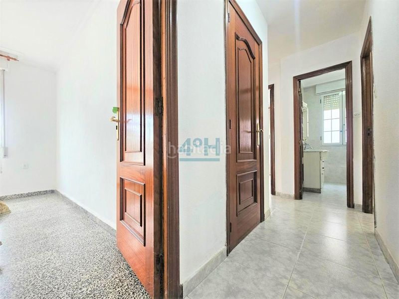 Foto b377e5ff-a8af-45ea-ba14-59635944f2e4. Casa aparellada amb calefacció aparcament a San Francisco Ourense