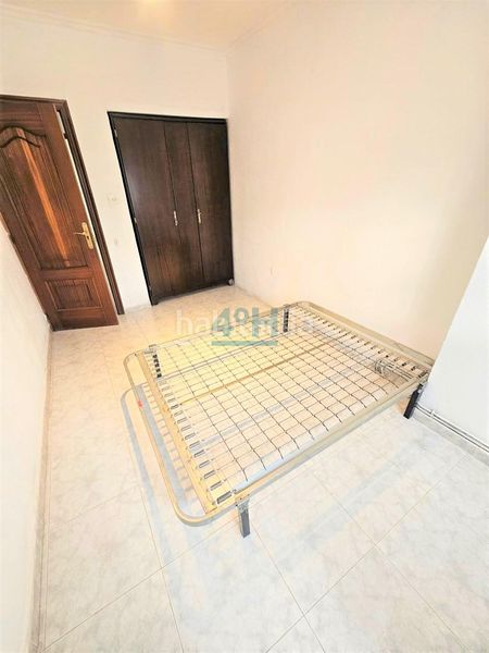 Foto dee67279-2f86-4b71-b64e-13aa14fa074e. Casa aparellada amb calefacció aparcament a San Francisco Ourense