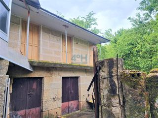 Casa a Amoeiro