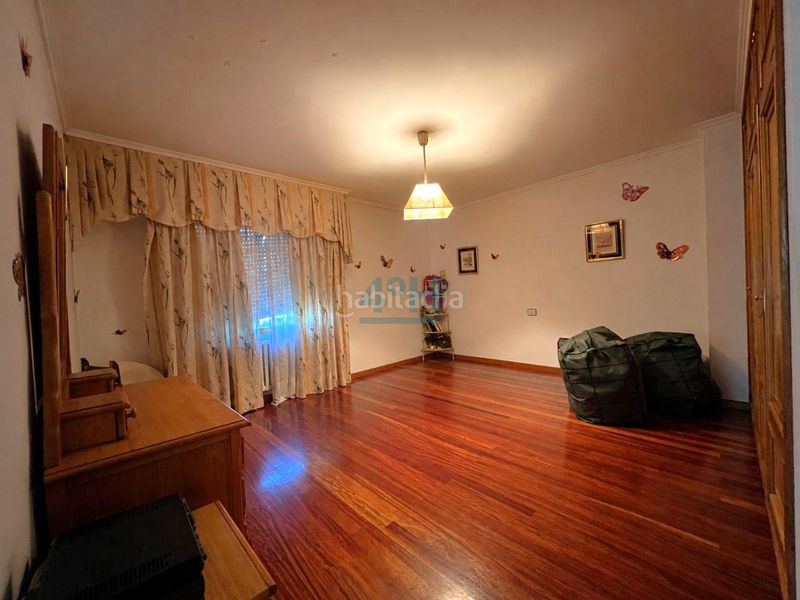 Foto 4bf8ab07-d820-4924-b2af-8be62f73a6f5. Casa amb calefacció aparcament a Coles