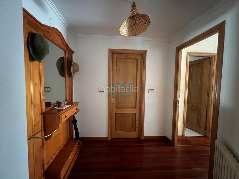 Foto afd72e97-cc94-4a2f-8ad2-d87de7a2e8e7. Casa amb calefacció aparcament a Coles