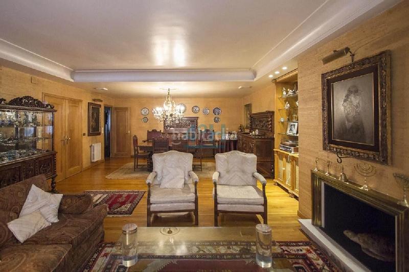 Foto b39015cd-bf46-438e-af1a-5ec28c962269. Piso en Centro Ourense