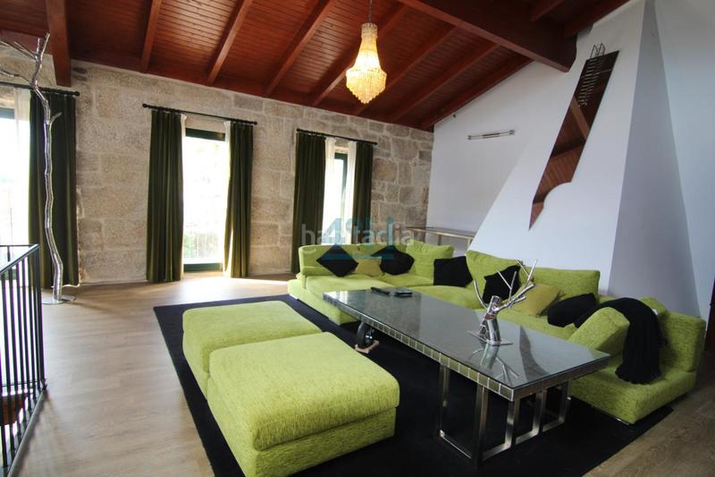 Foto 57d0cdc0-cef4-448e-855a-8b9bce8fa9d6. Casa amb calefacció a Beade