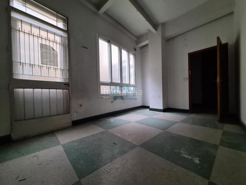 Foto ec65ec62-25b7-423e-b426-0c7c0deb695a. Édifice dans Casco Viejo Ourense