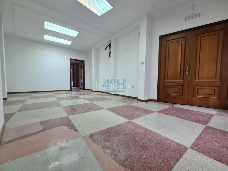 Foto aa40be7d-b203-48b0-9a2c-502c4dbf48c2. Edificio in Casco Viejo Ourense