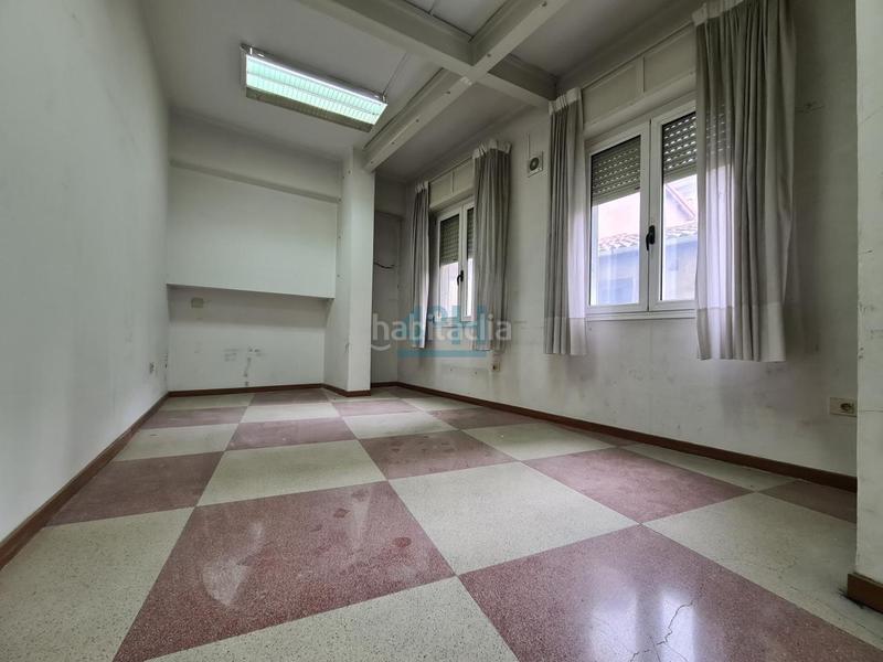 Foto e8ca321b-aef7-4d02-add1-4d1fb3e477b4. Edificio in Casco Viejo Ourense