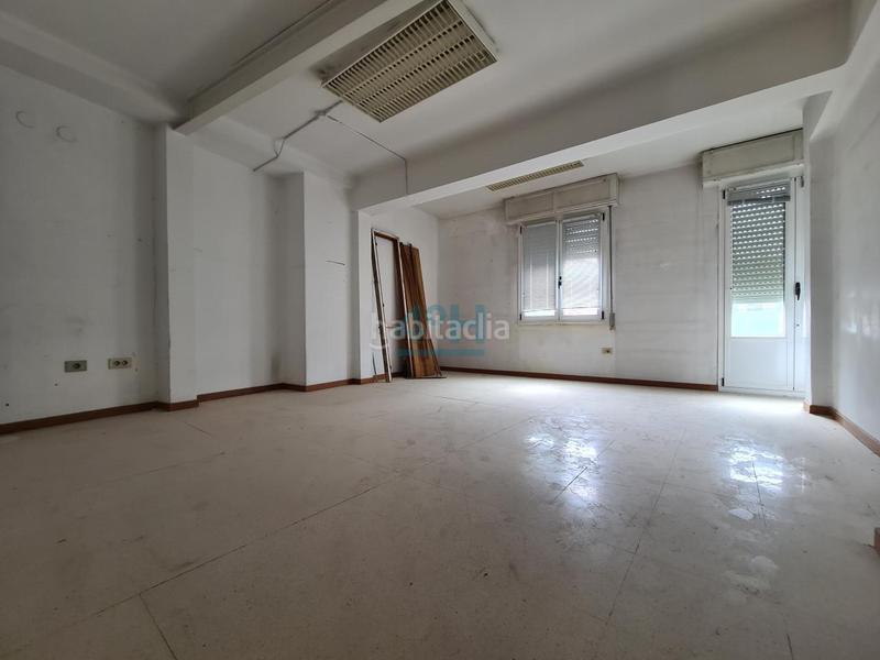 Foto f20ac9dd-b2e2-4e42-9219-e354a27644a8. Edificio in Casco Viejo Ourense