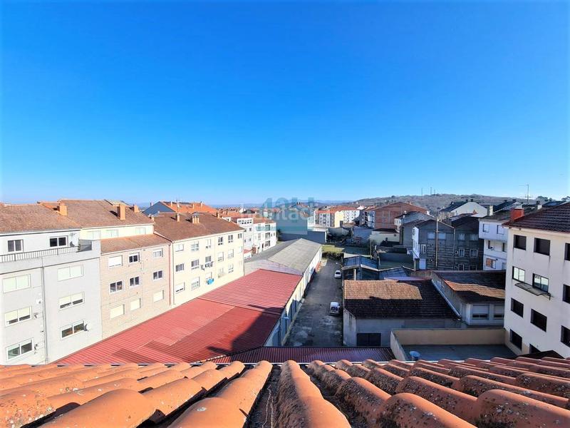 Foto 363ebbac-7915-43cf-997a-179a0a7caf5b. Zweistöckige wohnung mit heizung parking in Xinzo de Limia