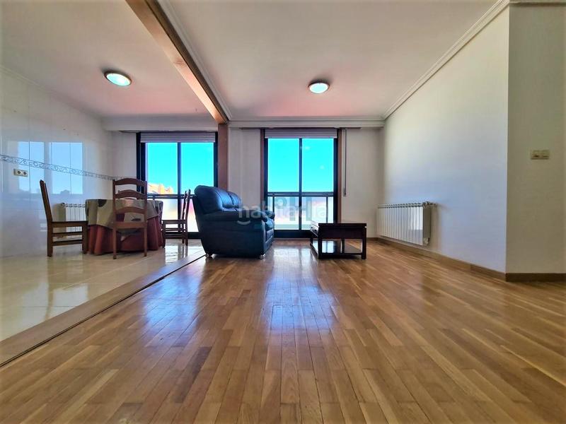 Foto 6abef435-a4af-4764-9c7c-3a9ab5c87d55. Zweistöckige wohnung mit heizung parking in Xinzo de Limia