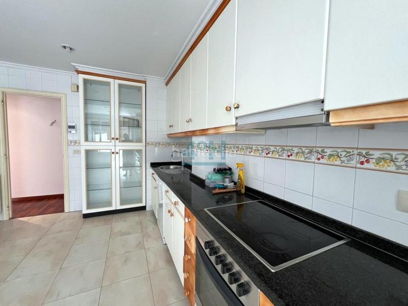 Foto 5950a711-4b17-4c22-8e86-1aeae949f359. Pis amb calefacció aparcament a Couto Ourense