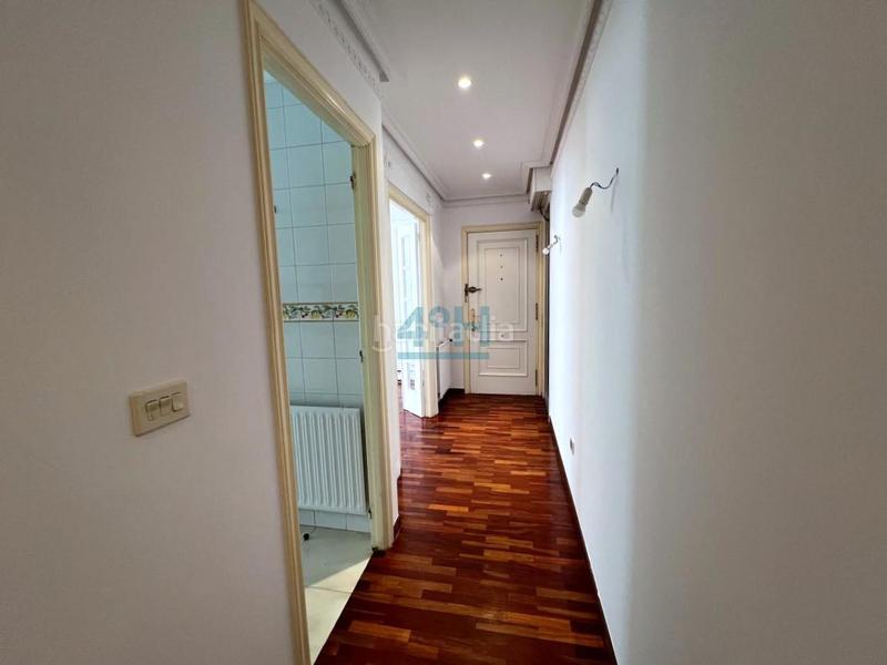 Foto 78287fe0-b2fc-480e-8cf5-fb83655cde36. Pis amb calefacció aparcament a Couto Ourense