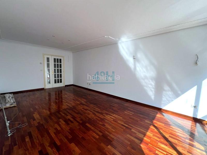 Foto a147606d-abba-43aa-a67f-ee02cfb93469. Pis amb calefacció aparcament a Couto Ourense