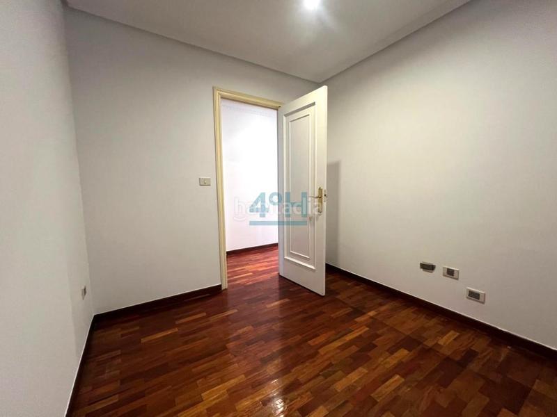 Foto b7346591-37c0-455d-99e4-00010ffe7ea0. Pis amb calefacció aparcament a Couto Ourense