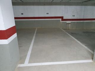 Aparcament cotxe a Rúa torques do castro 4. Plazas de garaje en foz
