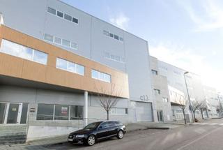 Industrial building in Cabral - Candeán. Nave industrial en vigo
