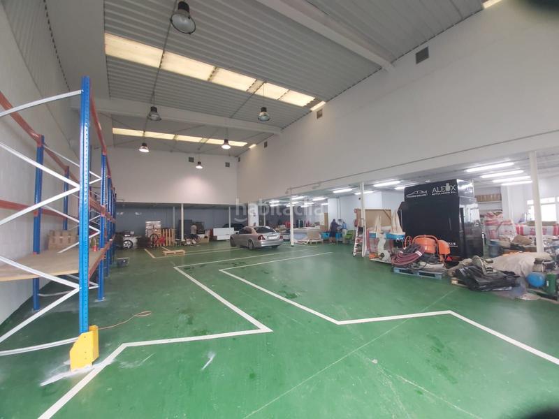 Foto 663d6578-1456-443c-82aa-324d87680285. Bâtiment à usage industriel dans rúa josé espronceda 1 dans Culleredo