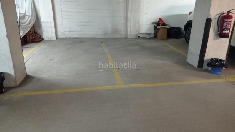 Foto e6f41710-bd35-4f83-abcb-6a36d60fb85f. Aparcament cotxe a rúa alexandre bóveda 1 a Foz