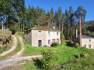 Casa adossada a Cp-3804 2. Casa en xerdiz (ourol)