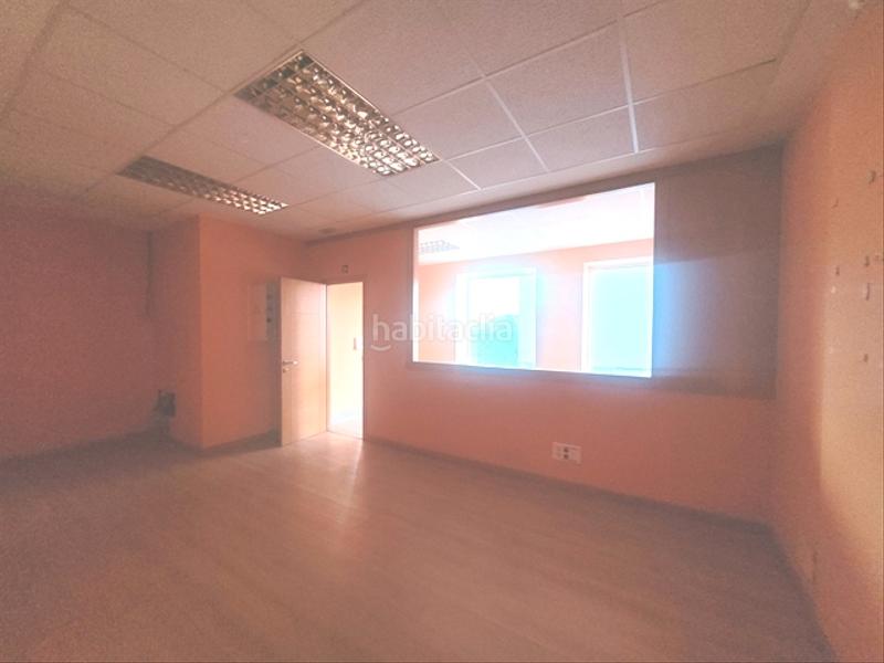 Foto 26c2ad45-fc71-4378-88e4-68e88237fe8b. Local comercial en rúa naturista lópez seoane 23 local en Ferrol