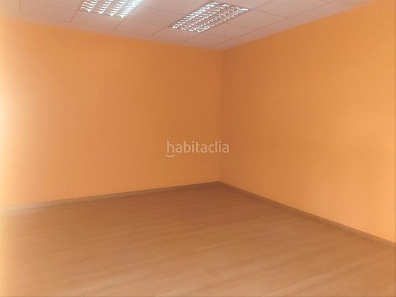 Foto 3dd84fa5-262c-437e-a99c-d421ad1a4623. Local comercial en rúa naturista lópez seoane 23 local en Ferrol