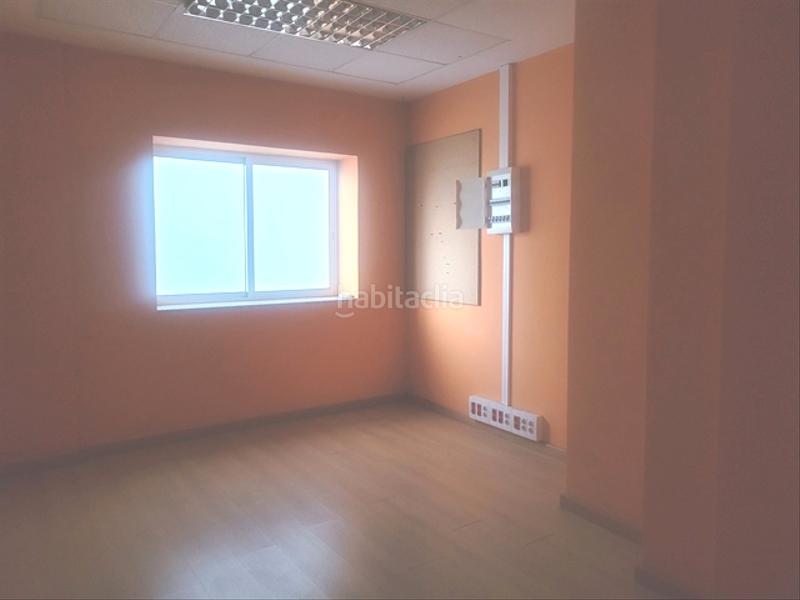 Foto 7b1405fb-44d3-481b-827e-3610789c72c5. Local comercial en rúa naturista lópez seoane 23 local en Ferrol