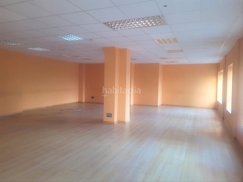 Foto d0198e48-e44e-48b3-85a9-9fd29a7d8514. Local comercial en rúa naturista lópez seoane 23 local en Ferrol